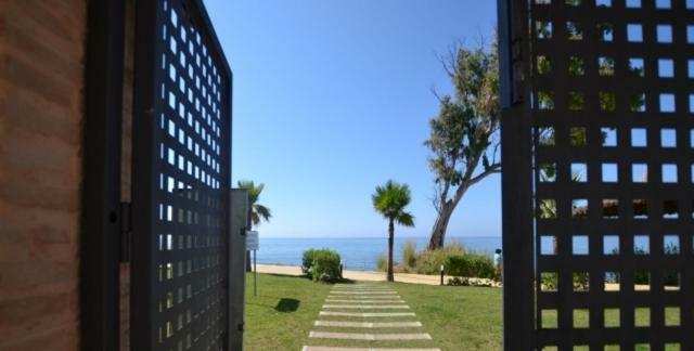 Bahia De La Plata Luxury Apartments Estepona Eksteriør billede