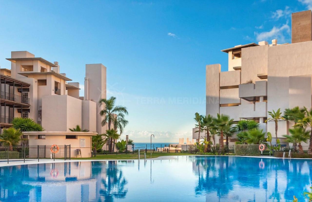 Bahia De La Plata Luxury Apartments Estepona Eksteriør billede
